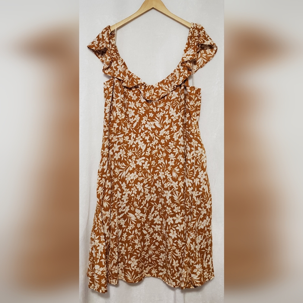 Old Navy Floral Back Smocked Ruffle Summer Dress. Size XXL